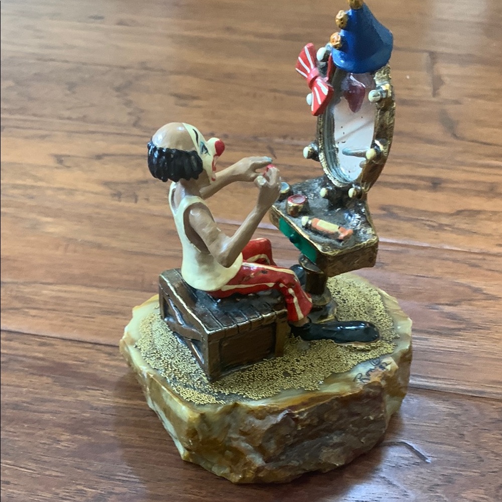 VINTAGE RON LEE JO-JO CLOWN AT MAKE UP MIRROR SCULPTURE FIGURINE ONYX BASE